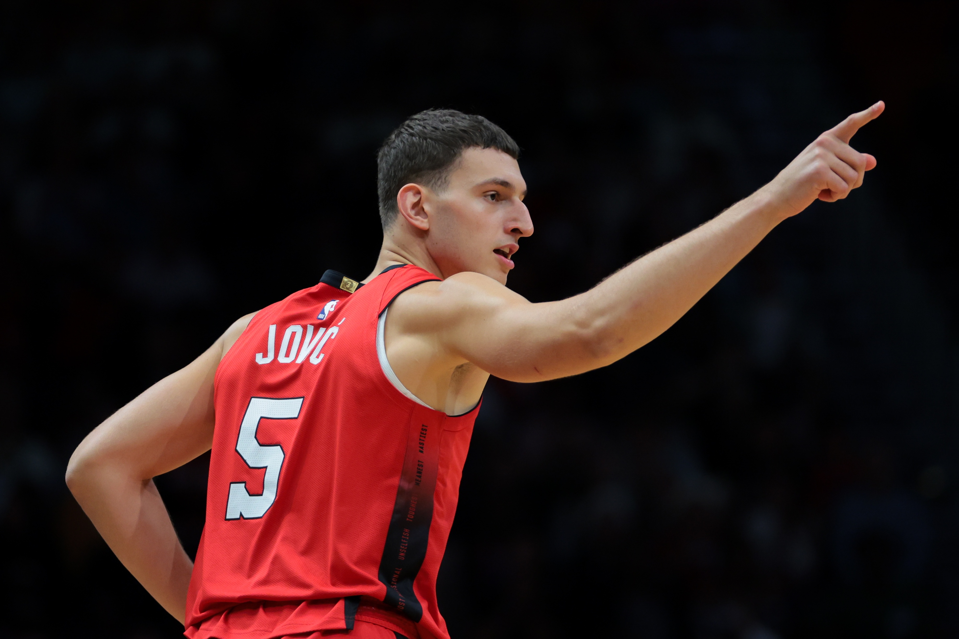 九游正版入口-约维奇自述热火训练遭尤尔特塞文压制 坦言对NBA适应性产生疑虑